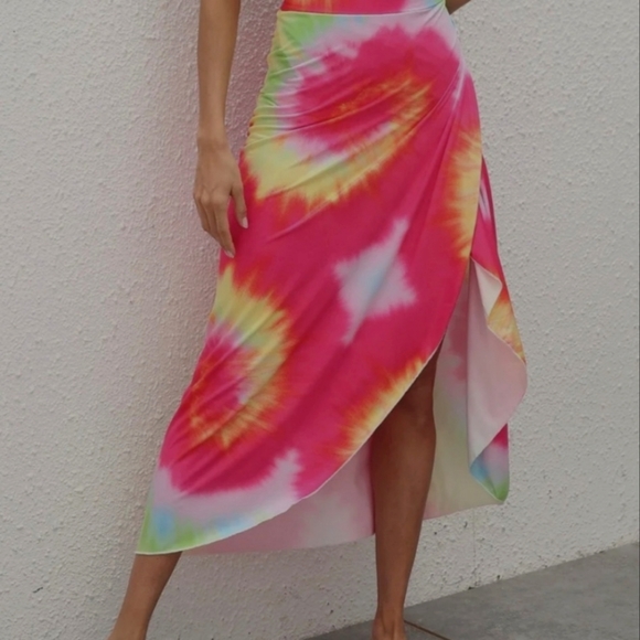 Envyls Dresses & Skirts - High Wasit Tie-Dye Wrapover Skirt 🧡💛❤